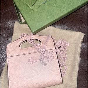 Price just lowered Baby pink Gucci  purse